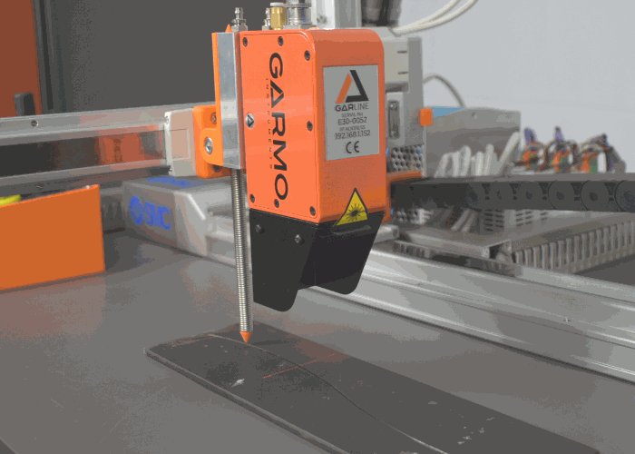 Garmo Instruments GarLine sensor laser seguimiento junta soldadura automatizada robótica productos sensores GarLine PLC butt seam curvada